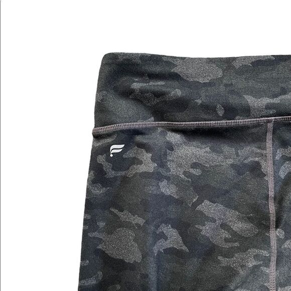 Powerhold by Fabletics Define Camouflage legging size small - Picture 5 of 6